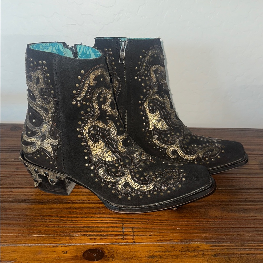 Corral Black and Gold Ankle Boots - Picture 2 of 16